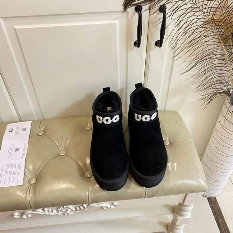 Picture of UGG Shoes _SKUUGGsz35-40Y102119852